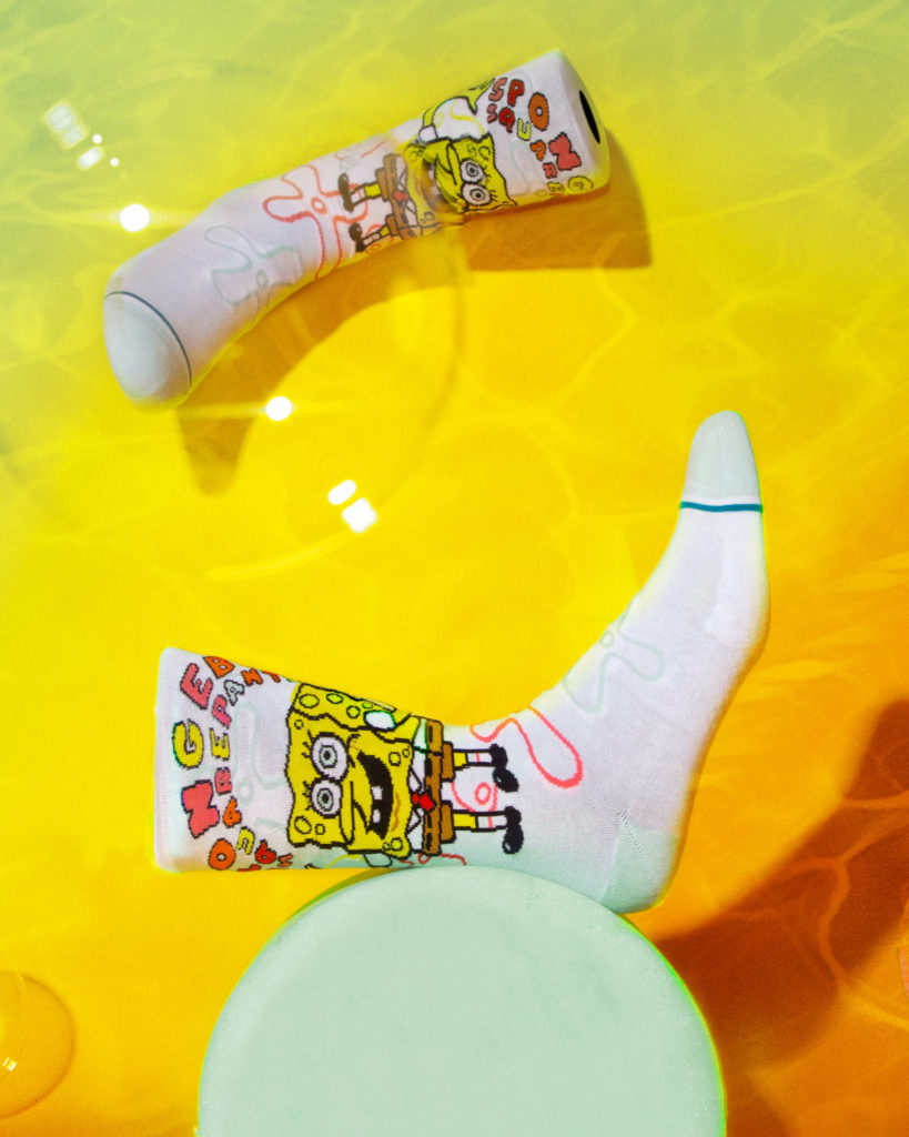あの黄色いスポンジ型のキャラクターをアートなソックスに Stance スタンス ソックス 日本公式サイト